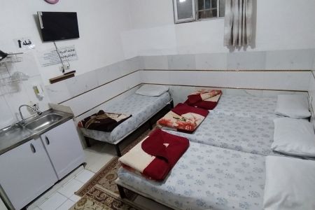 اتاق چهارتخته نزدیک حرم در مشهد - زیرهمکف