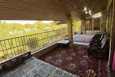 خانه بالکن دار لب رودخانه زاینده رود - همکف