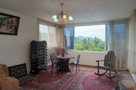 خانه مبله کنار برکه در فومن - شولم