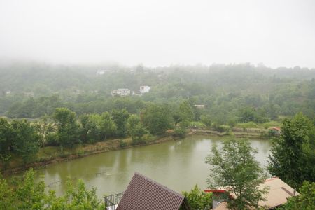 سوئیت با بنای سوئیسی در شبخوس پهلو
