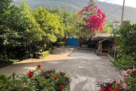 خانه با آلاچیق سنتی نزدیک تلکابین رامسر