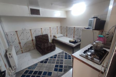 مهمان خانه نزدیک حرم - یک تخته - زیرهمکف