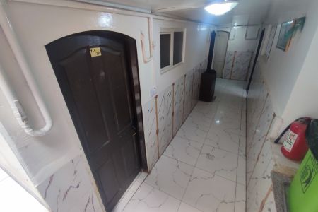 مهمان خانه نزدیک حرم - یک تخته - زیرهمکف