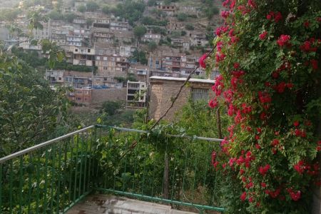 سوئیت با تراس رو به اورامان تخت - واحد یک