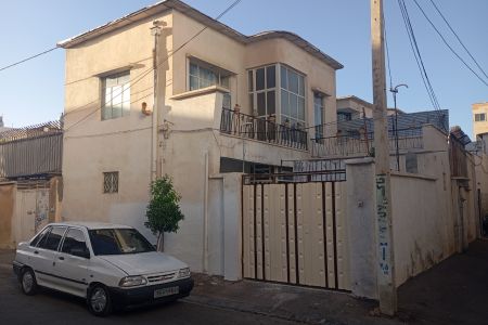 خانه دو طبقه در شیراز - تحویلی