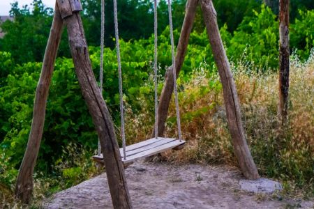بومگردی در درگز - تاج الدین