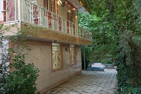 خانه ویلایی با معماری دو طبقه در مورکان
