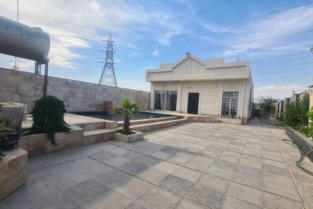 ویلا استخردار در چهارباغ