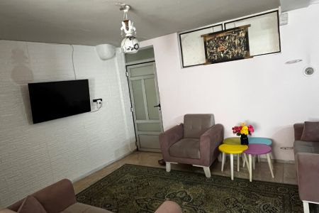 سوئیت مبله نزدیک استخر لاهیجان - همکف