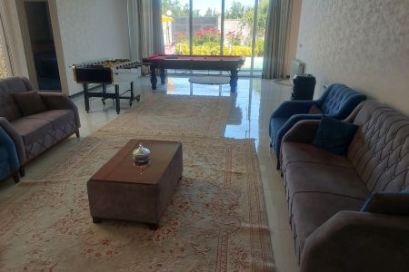 ویلا استخردار در تهراندشت - آران