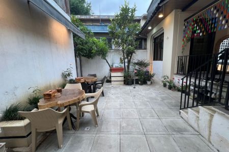 بومگردی نزدیک شهرداری رشت - ۳ تخته