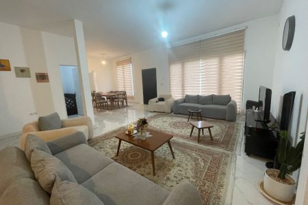 ویلا دوبلکس استخردار در عباس آباد بزرگ