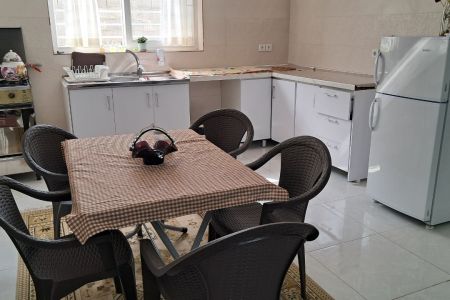 خانه حیاط دار در نوشهر - شمع ساحل - همکف
