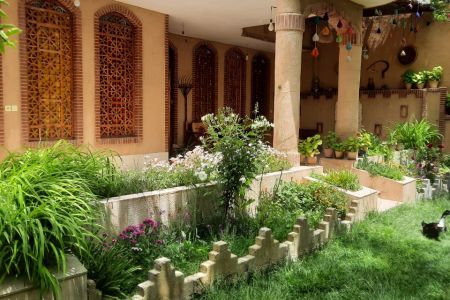 خانه سنتی در مادر سلیمان پاسارگاد