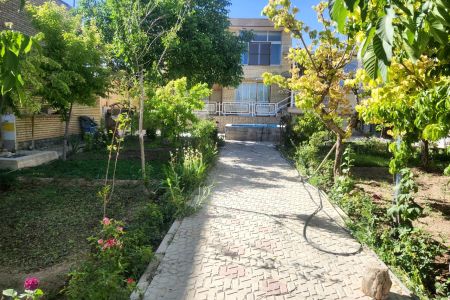 خانه ویلایی در چادگان اصفهان - طبقه اول