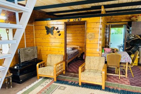 کلبه سوئیسی با امکان سوارکاری در مرزیکلا