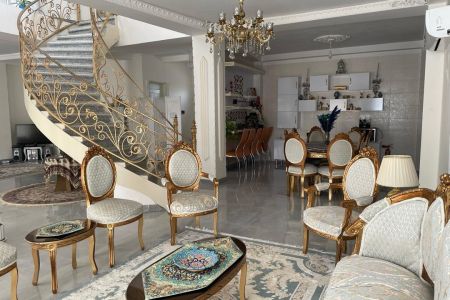 عمارت تریپلکس چهارخوابه در بیستون - سرماج