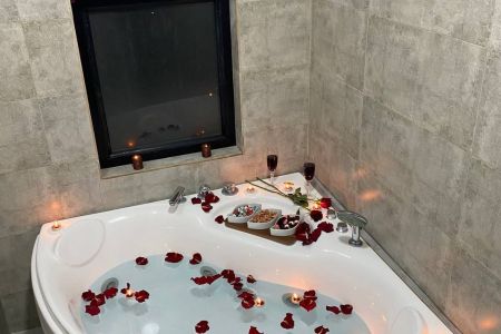 کلبه سوئیسی جکوزی دار در شیرود - شریف آباد
