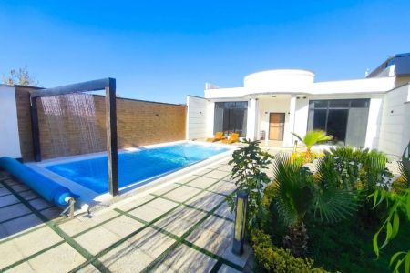 اجاره ویلا استخردار در چهارباغ - عرب آباد