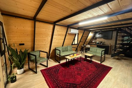 کلبه سوئیسی در نیلاش شاندرمن