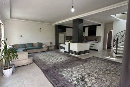 ویلا دوبلکس استخردار در سپیدان - موروزه