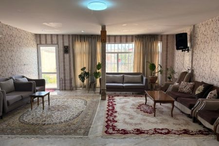 ویلا استخردار در چهارباغ - شهرک زعفرانیه
