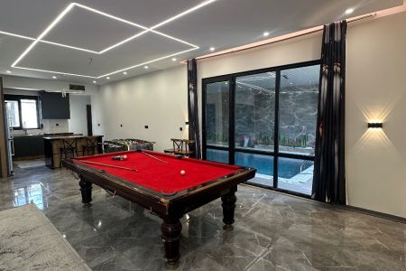 ویلا استخردار در ساوجبلاغ - کوشک زر