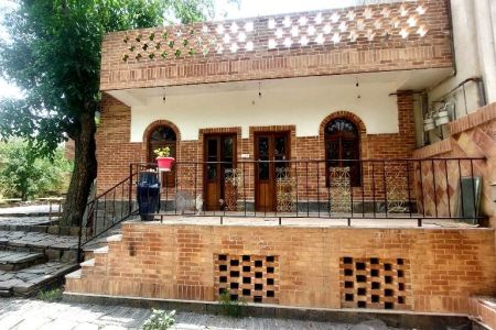 سوئیت با معماری اصیل در همدان - سنگستان