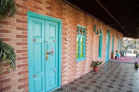 بومگردی در جاده آق قلا به گرگان - توئین