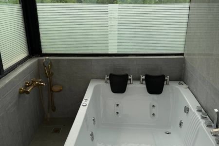 کلبه سوئیسی چوبی با جکوزی شاندرمن - اولم
