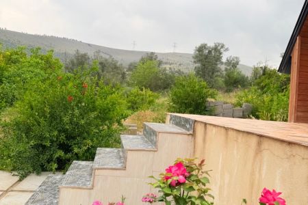 کلبه سوئیسی در رستم آباد - کلورز