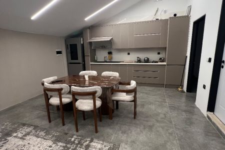 ویلا استخردار با معماری خاص در چهارباغ