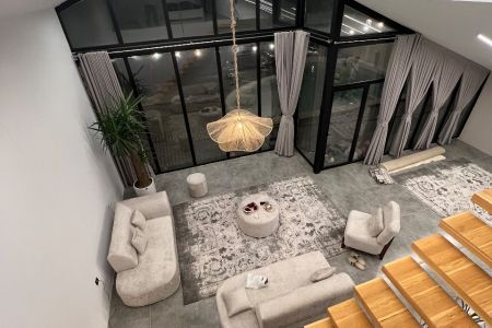 ویلا استخردار با معماری خاص در چهارباغ