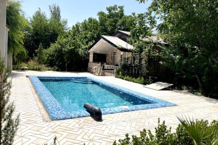 ویلا استخردار در چهارباغ - رامجین