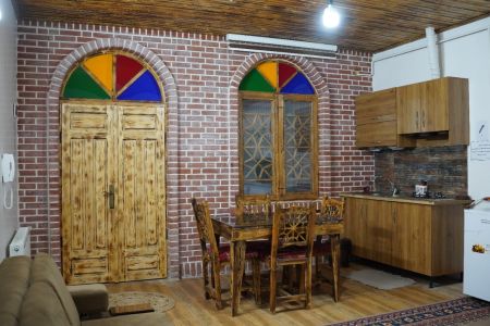 بومگردی در هلستان سیاهکل - سوئیت سنتی