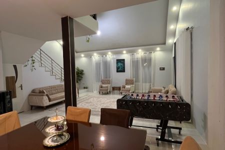 ویلا استخردار در چهارباغ - رمنده