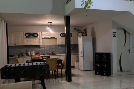 ویلا استخردار در چهارباغ - رمنده