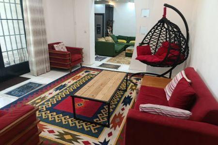 ویلا استخردار در باغ بهادران