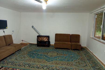 خانه ویلایی کنار رود در جاده اسالم
