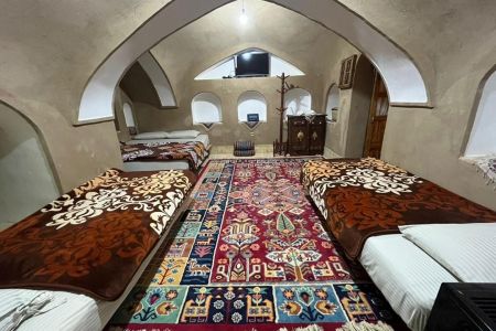 بومگردی در عقدا - چهار تخته - طبقه ۲