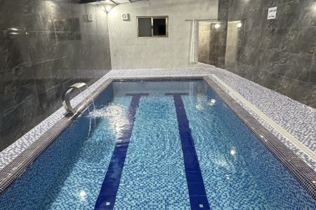 ویلا استخردار در باغ بهادران