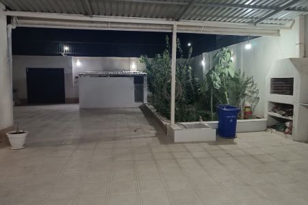 خانه ویلایی در مهرشهر کرج
