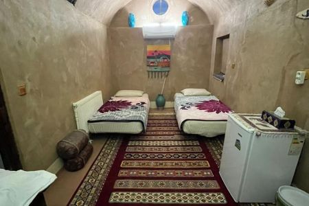 بومگردی در عقدا - دو تخته - همکف - تیپ ۱