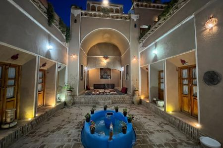 بومگردی در عقدا - دو تخته - طبقه ۲ - تیپ ۲