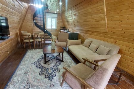 کلبه سوئیسی در متل قو - دریاگوشه