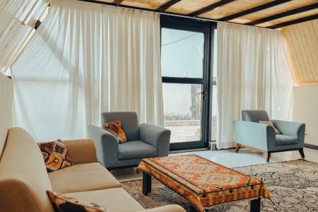 کلبه سوئیسی استخردار در سرخرود