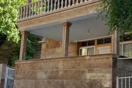خانه ویلایی در جاده سه هزار - همکف