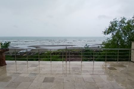 خانه تراس دار لب دریا در خط هشت - طبقه ۲