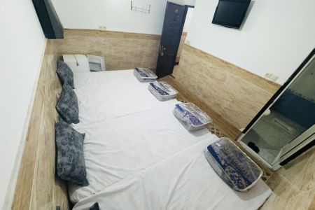 مهمان خانه نزدیک حرم - چهارتخته - زیرهمکف