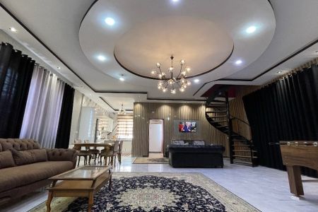 ویلا دوبلکس استخردار در چهارباغ - رمنده